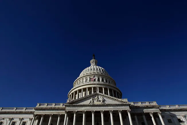 کنگره به سمت پایان دادن به تعطیلی بدون تمدید یارانه های ACA حرکت می کند